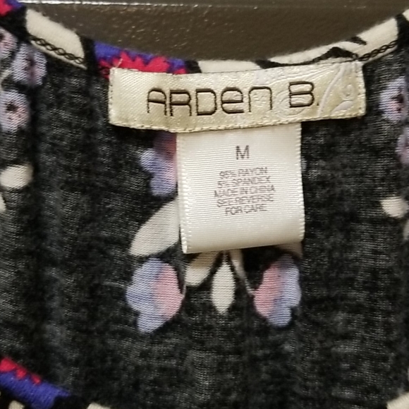 Arden B Casual Stylish Print Top. Sz. M. - Picture 2 of 8